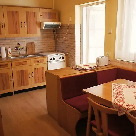 Casa de Férias Hajnal Apartman *